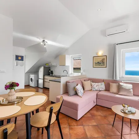 Elly Guest house 3*